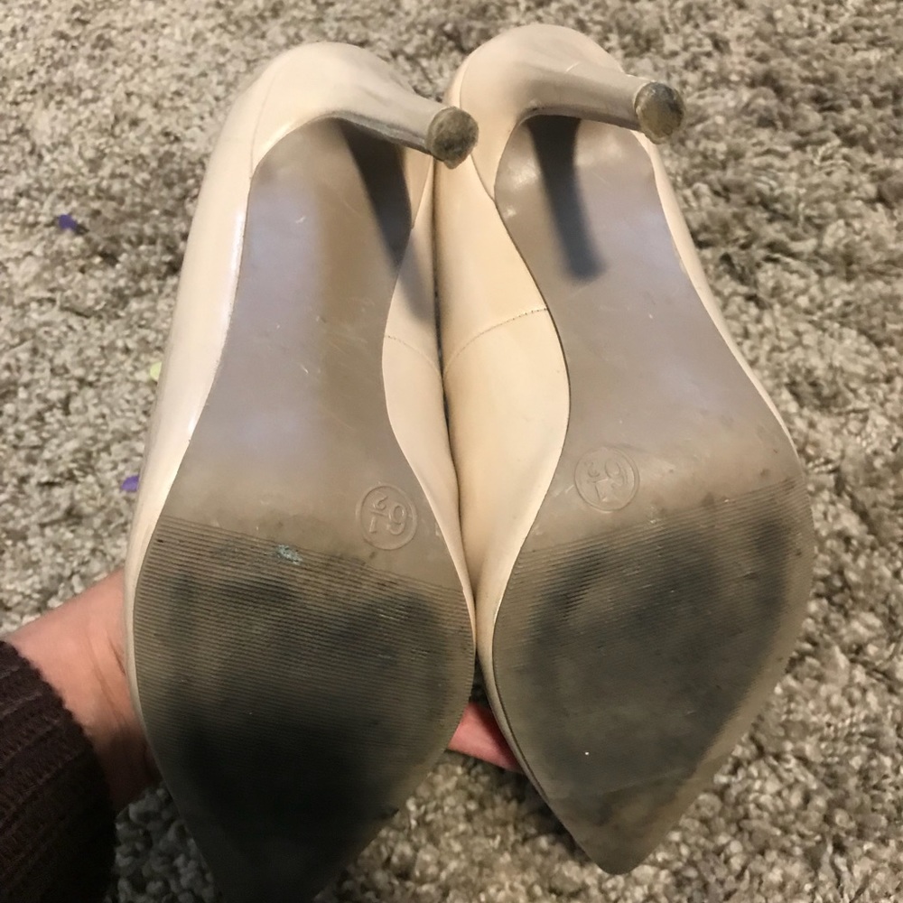 Heels - Picture 5 of 5